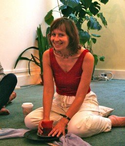 improvisation course for social confidence with Claire Schrader, Improv class for social anxiety.